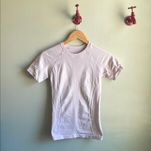 BALANCE COLLECTION || Active T-Shirt Size Small